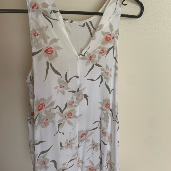 Old Navy Tops - Various tanks and vest